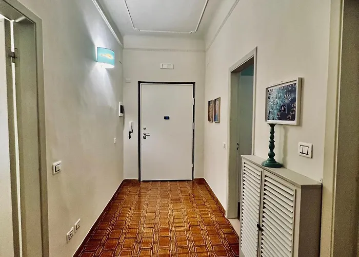 Rossella - 5 Terre Near The Station Apartment La Spezia